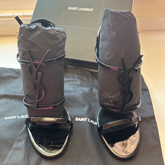 YSL CASSANDRA SANDALS IN PATENT LEATHER - Picture 2 of 6